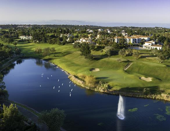 🇵🇹⛳️Group offer from Pestana Gramacho Golf Resort & Residences *Accommodation & golf from €85pp (based on 6 people sharing a 3 bed apartment) subject to T&Cs For more on #PestanaGramacho - check them out in this year's DG PORTUGAL 👉joom.ag/wTZd/p22 @PestanaHotels