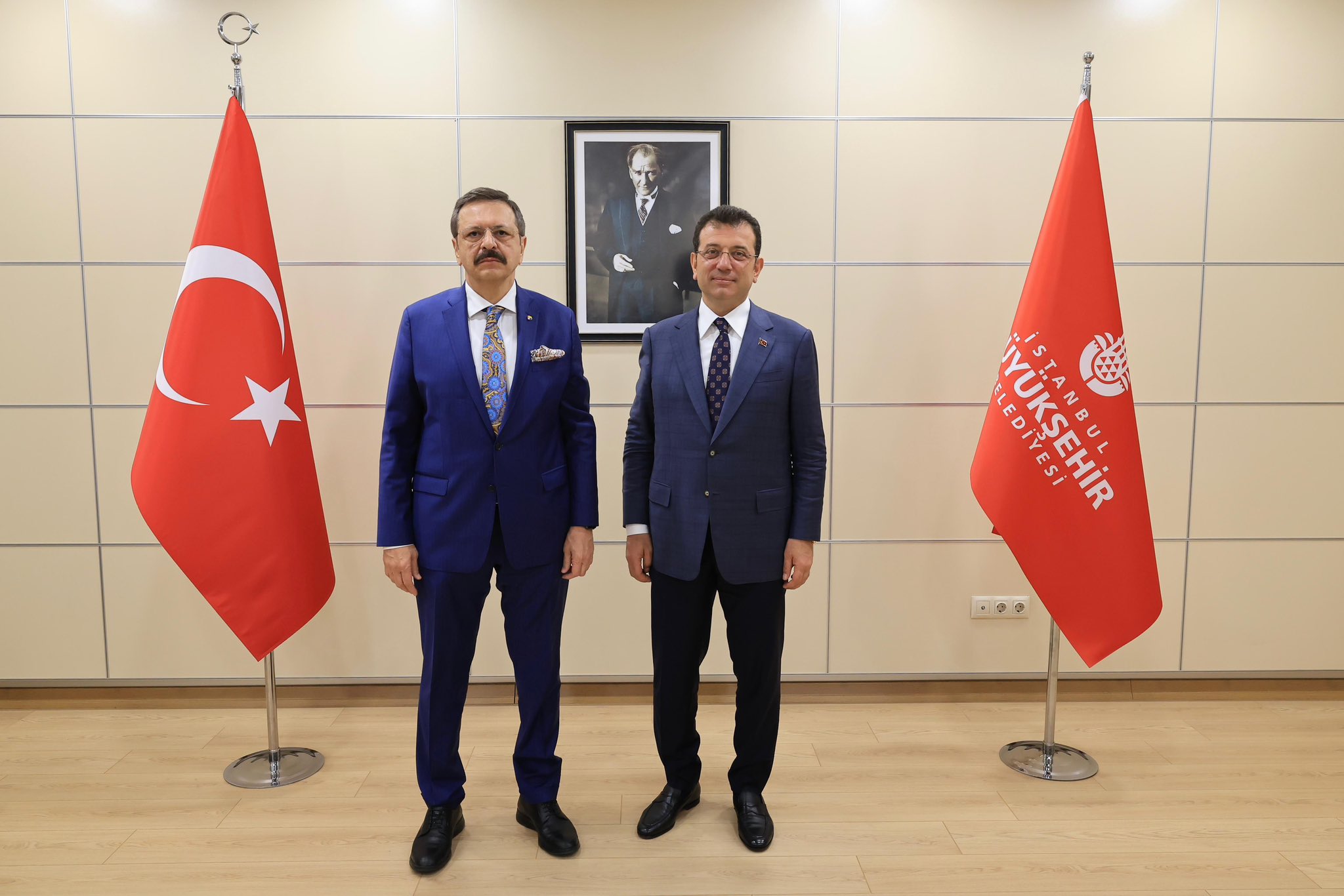 Ekrem İmamoğlu on X: "Türkiye Odalar ve Borsalar Birliği Başkanı Rifat Hisarcıklıoğlu ve İstanbul Ticaret Odası Başkanı Şekip Avdagiç ile oda heyetine ziyaretleri için teşekkürler. İş dünyası ve odalarla şehrimizin geleceği için
