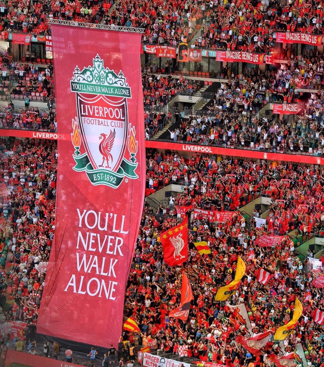 BasqueScouser97's tweet photo. Hoy juega liverpool hoy juega el más grande de Inglaterra.
Partido complicado primero por el resultado de la ida de 3-0.
Y segundo por lo complicado que es jugar en Italia.
Pero a pesar de eso confío en que liverpool lo va a lograr remontar como lo ha logrado en los últimos años. https://t.co/4dci1436c3