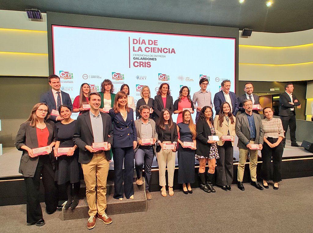 Yesterday, our group leader @DrCeSarcoma was awarded a @criscancer 'Program of Excellence' award. We are very happy and looking forward to continue our research in GIST and sarcomas! #SarcomaResearch