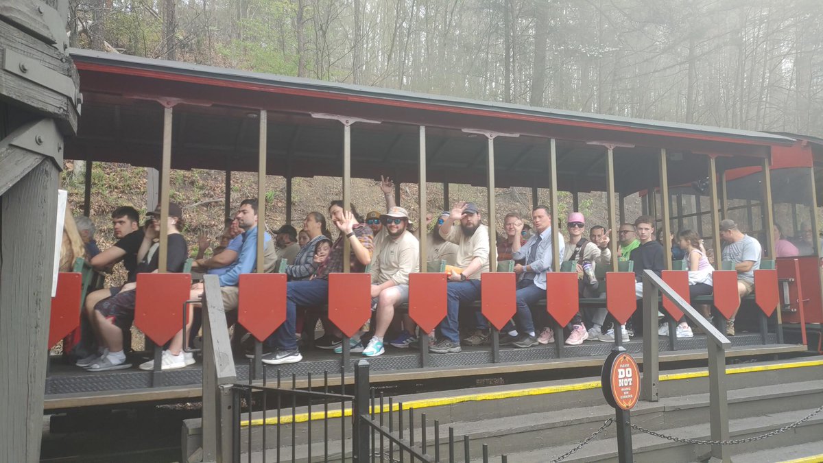 RCNTechnologies's tweet photo. Q2 CKO was one for the books 🎢

From Happy Hour to Dollywood - we enjoyed good quality fun with our coworkers! 

#companykickoff #employeefun https://t.co/syn7QEA85T