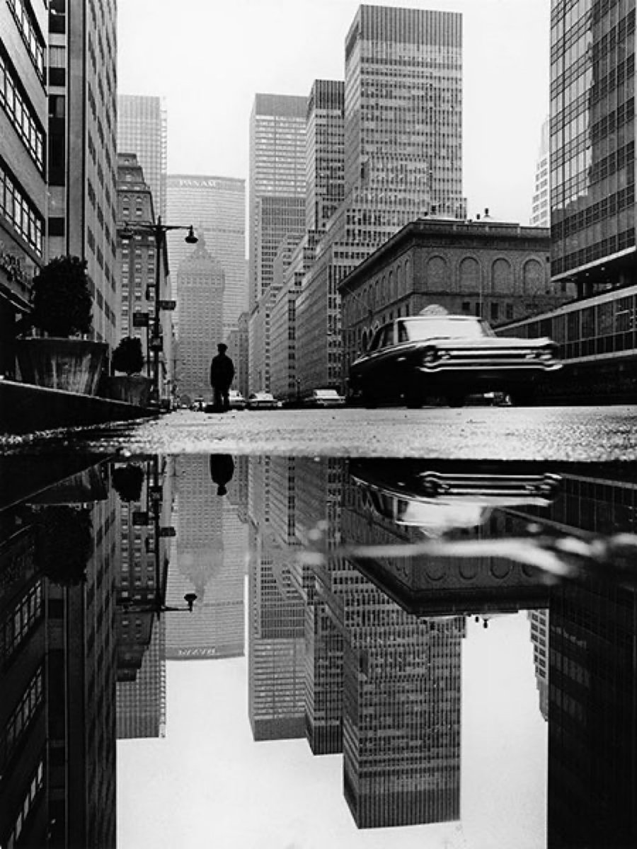 Photograph by Mario De Biasi, New York, 1964.