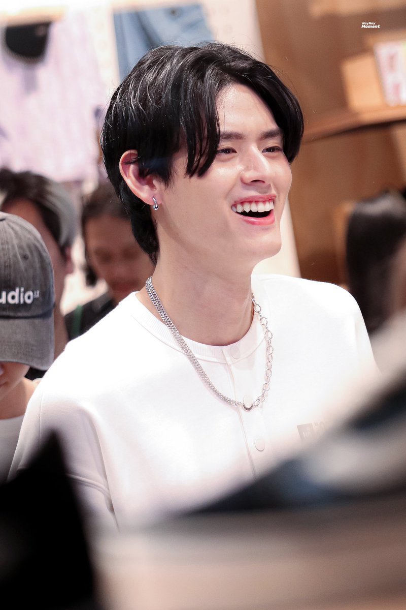 naynaymoment's tweet photo. 240411 #NAY_PERSES
#Vans #VansTH
ปากหัวใจยิ้มหวานน
#VansThailand
#PERSES_TH #PERSES #เพอร์เซส https://t.co/yszRrfiiCU