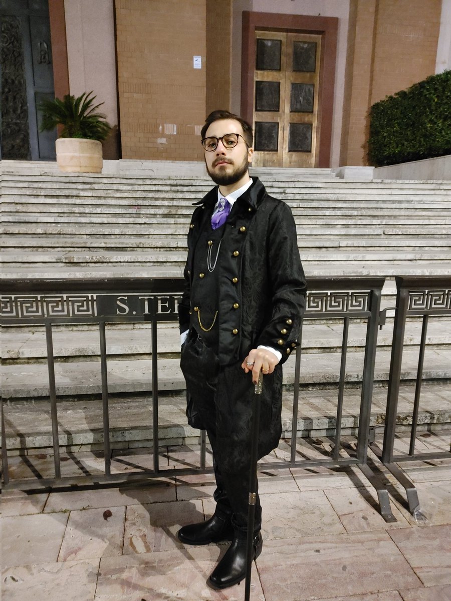 SepaJay97's tweet photo. I present to you an OC cosplay of mine, cosplay based on one of my D&amp;D characters: Count Zarok Enilim, Warlock of the Grand Prince Stolas Goetia.
#cospaly #cosplayer #dnd5e #italiancosplayer https://t.co/6vMgDjWfyF