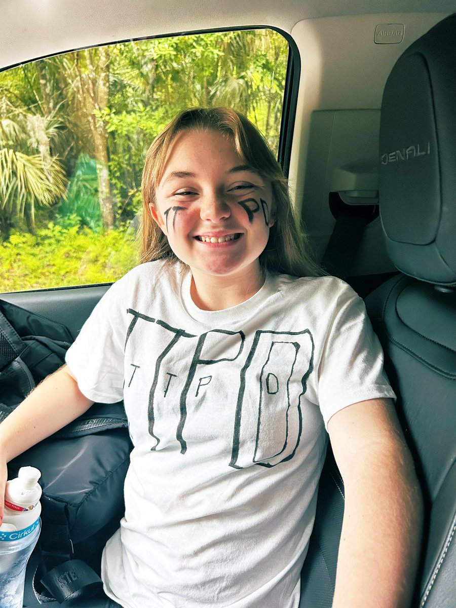 deborahdewees's tweet photo. @taylorswift13 
Off to School, thinking about TTPD all day long!!! https://t.co/vZvThkoeGG