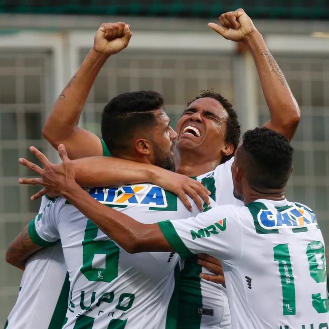 falabmais's tweet photo. Tem que lançar uma camisa VERDE e BRANCA pra essa temporada... https://t.co/BQqOuxogmZ