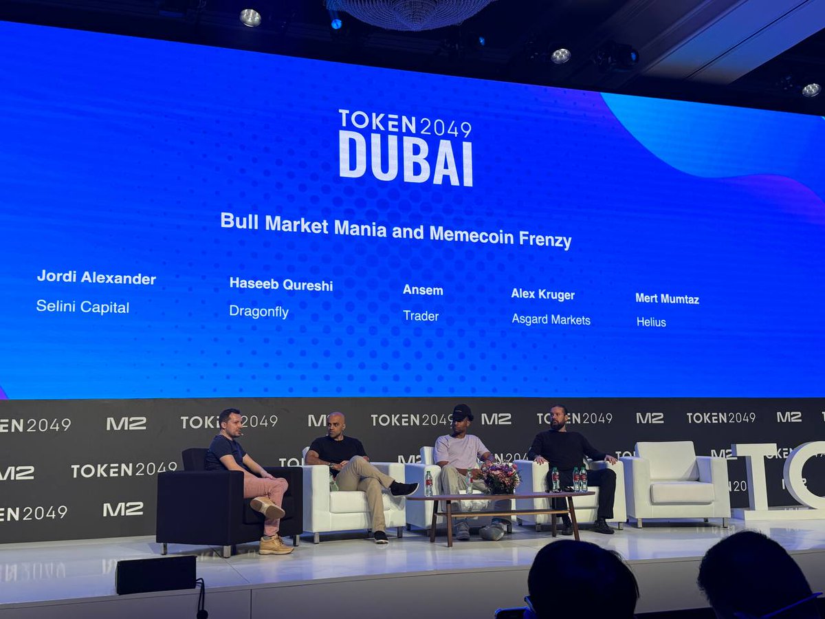 AIgorStadnyk's tweet image. Good to see @blknoiz06 killin&apos; it at #TOKEN2049! 🔥

His big-picture crypto insights were on point: 
💡#user_experience trumps tech complexity
💡#meme magic is real
💡#distribution matters more than concentration  

Your take on these crypto trends? 🤔 
#token2049dubai