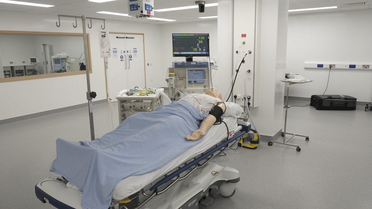 Today learners are at @JubileeHospital attending the Foundations of Perioperative Practice programme in the new Skills and Simulation Centre. This programme offers accelerated education and training to Band 5 registered nurses and recovery practitioners. nhsscotlandacademy.co.uk/programmes/nat…