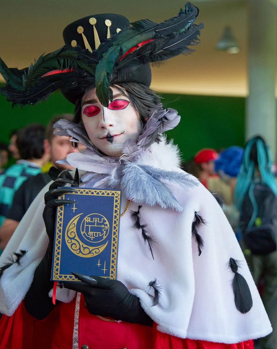 SepaJay97's tweet photo. Stolas Goetia, my favorite character in the entire vivziepop universe, I absolutely had to cosplay him, comics 2023
#cosplay #cosplayer #italiancosplayer #vivziepop #HelluvaBoss #Stolas https://t.co/aqvSLjBn8X