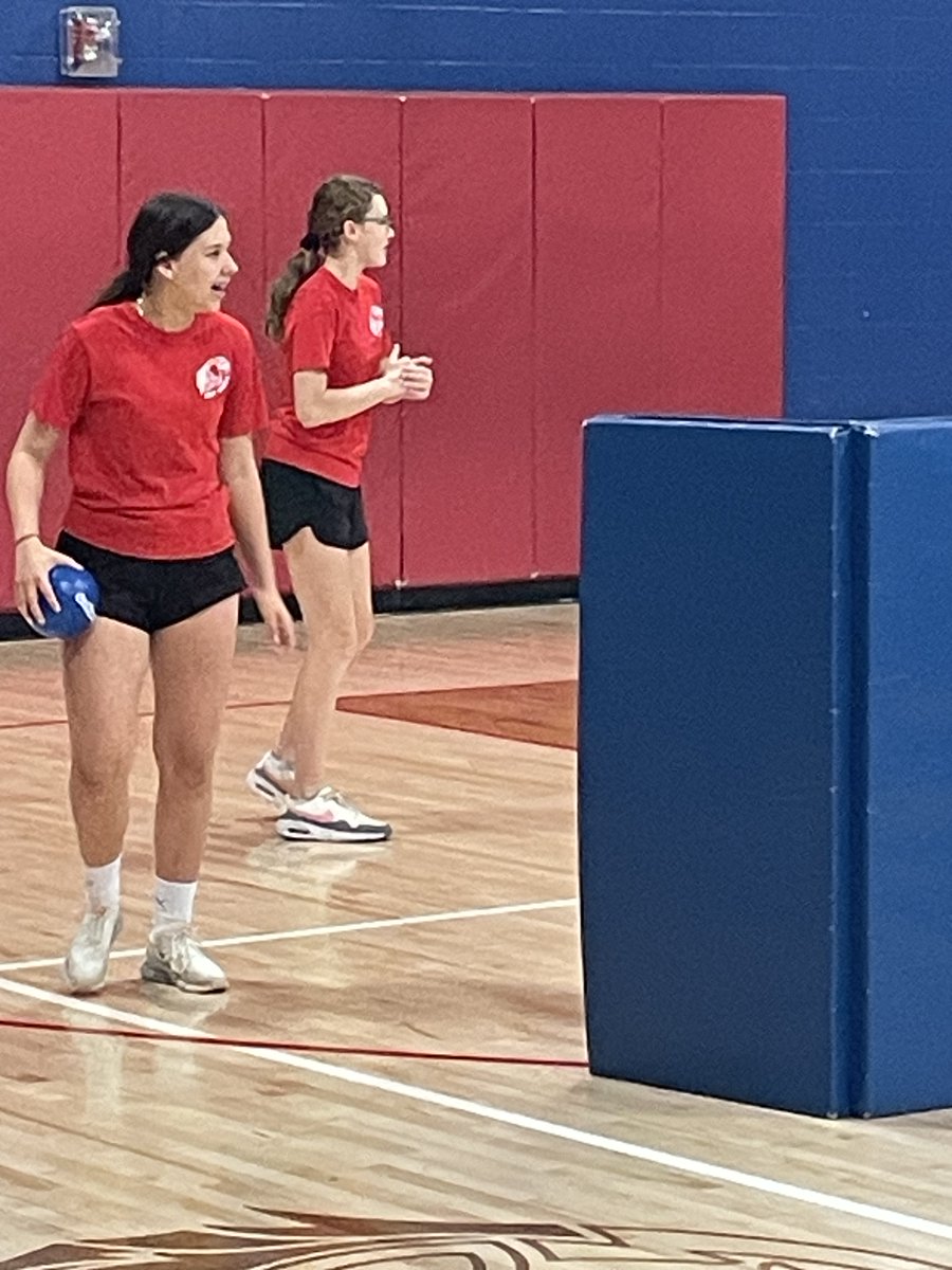 mrhaleyhtpe's tweet photo. Thank you for an outstanding PE class today, Fi!  Everyone enjoyed your activities! https://t.co/XK1nyuGhuP