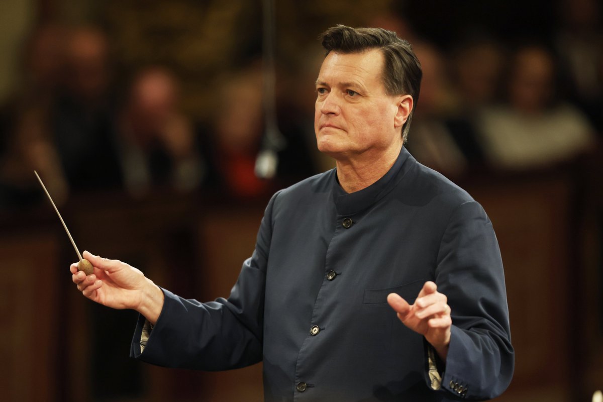 Due to health reasons, Kirill Petrenko unfortunately must cancel his participation in the upcoming concerts this weekend. We extend our thanks to Christian Thielemann for stepping in and leading the performances with a modified program. Further info: bit.ly/4b1gOhU