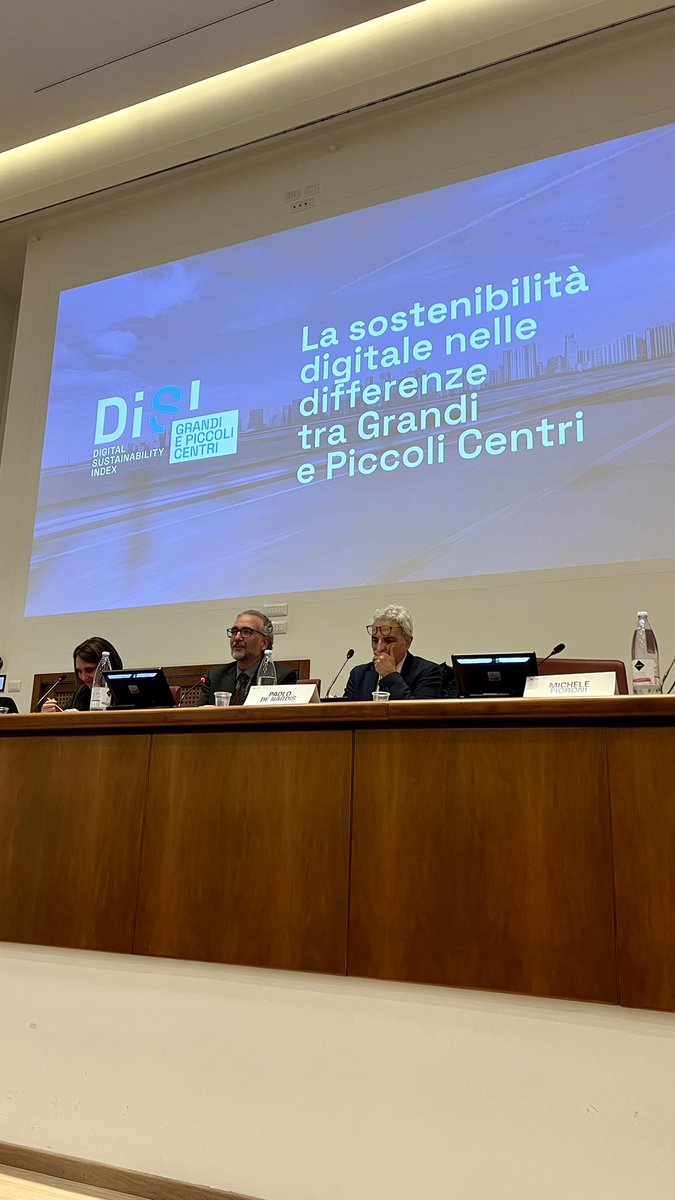 DigiTInst's tweet image. Quali sono le differenze tra centro e periferia quando si parla di sostenibilità digitale? Scopriamo i dati dell’osservatorio di ricerca e il #DiSI, Digital Sustainability Index 2024 con @stefanoepifani #SostenibilitàDigitale #DigitalSustainabilityDay #DSD24