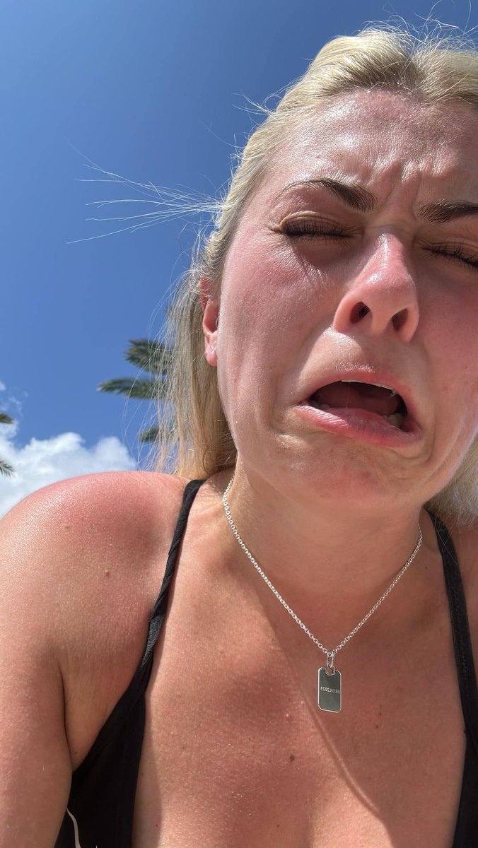 🌟 Can you guess what's really going on here? 😢 

At first glance, it might seem like our customer is having a terrible time, but the truth is... she's actually crying tears of joy because she doesn't want to leave! 😭✈️ 

#EmotionalGoodbyes #TearsOfJoy #WanderlustForever 🌍🌟