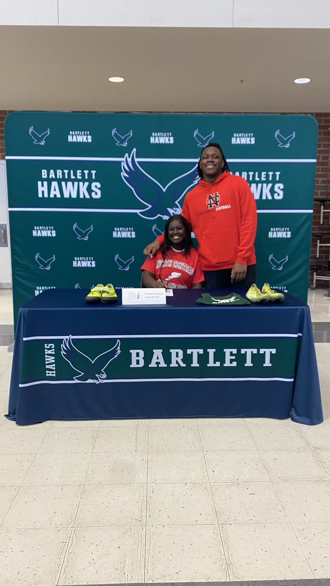 Ellie Klein 2024 (@elliekleinsb) on Twitter photo I'm so proud of my friends who
committed! I'm glad that I was able to be there to celebrate you guys! So happy for everyone, and I can't wait to watch you guys do amazing things at your colleges! <a href="/kimberly_olwoch/">kimberly Olwoch</a> @JusinIbegbulem and Giselle! I'm so proud of my friends who
committed! I'm glad that I was able to be there to celebrate you guys! So happy for everyone, and I can't wait to watch you guys do amazing things at your colleges! <a href="/kimberly_olwoch/">kimberly Olwoch</a> @JusinIbegbulem and Giselle!