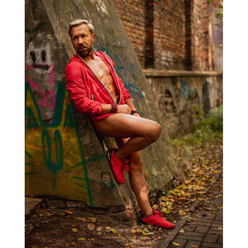 Modelo @darek_skraba
Foto #Bartłomiej Królicki

#fashionphotographer #portraitphotographer #stylishlook #menswear #fashionblogger