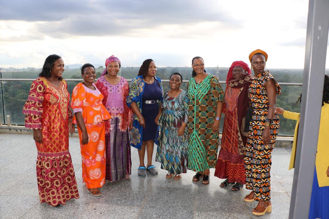 LusengeJ's tweet photo. Mes sœurs de la région du Grand Lac ont accueilli avec joie ma nomination au @TIME 
🙏🏽Merci pour votre solidarité ! https://t.co/OqrscJg12H