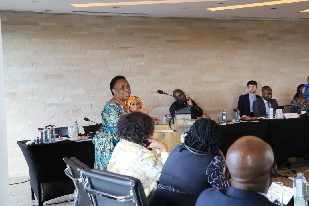 LusengeJ's tweet photo. Mes sœurs de la région du Grand Lac ont accueilli avec joie ma nomination au @TIME 
🙏🏽Merci pour votre solidarité ! https://t.co/OqrscJg12H