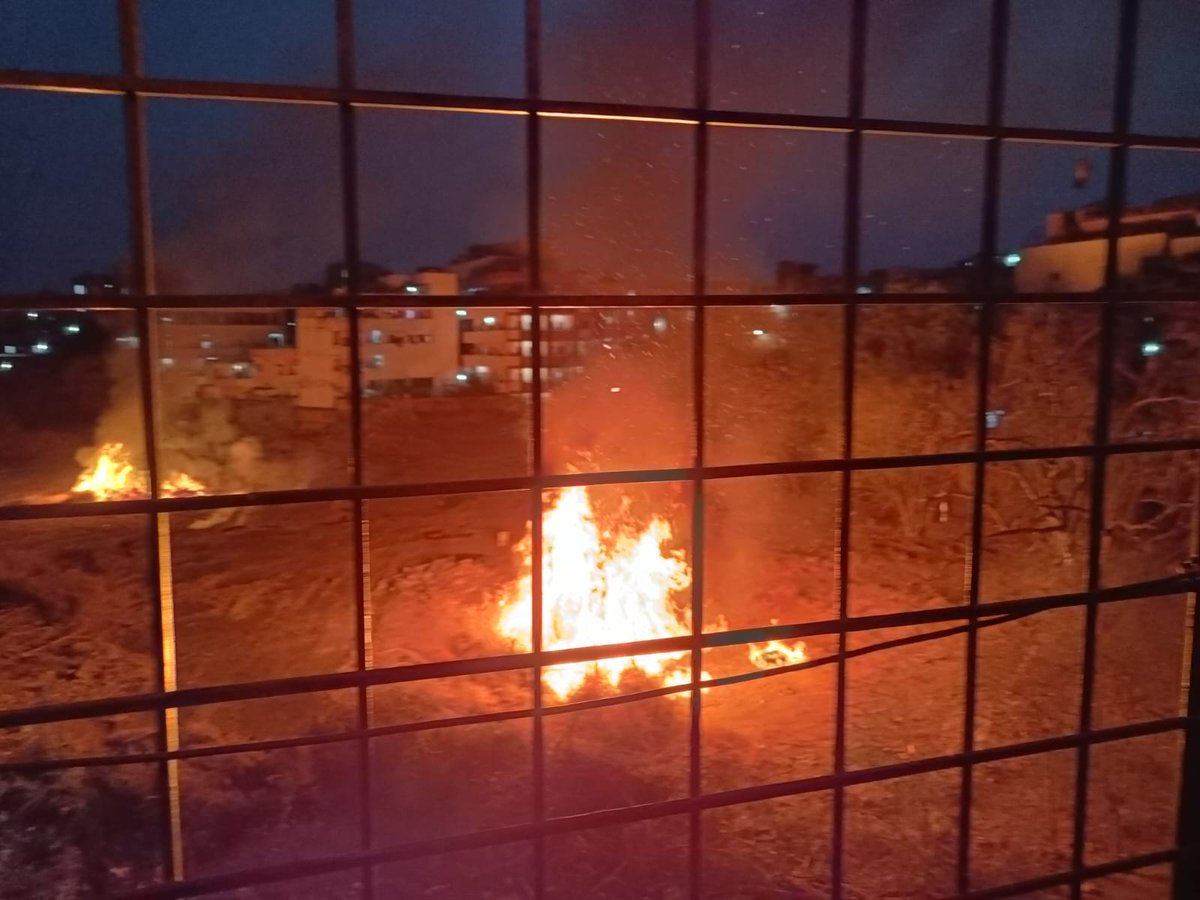 udayarumilli's tweet photo. @revanth_anumula Anna
Moosapet metro station area choked by constant trash burning! Weeks of smoke causing problems for children &amp; elderly. GHMC ignores complaints. Urgent action needed!
#CleanAir #GHMC #Hyderabad #Telangana
@CommissionrGHMC
@GHMCOnline
@TelanganaCMO https://t.co/QKzISQLUrk