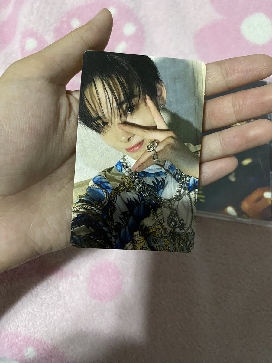09nishicart's tweet photo. ~ hello i’m decluttering na in my room so bilhin niyo na to 🥹

wts lfb ph 

๑ ni-ki dimension senkou solo jacket

— 400 with pc na 
— gcash
— dm/reply mine to claim 
— good as new pa ! 

# riki ni-ki versace solo jacket dimension senkou gleam enhypen orange blood https://t.co/ohEM8PVK79