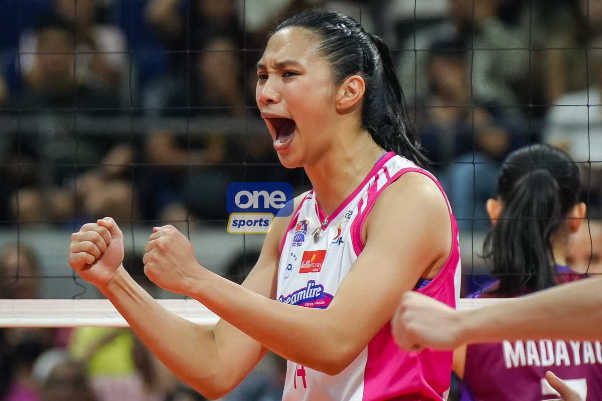 PINK POWER🍦

The Creamline Cool Smashers strengthen their run for a seat in the #PVL2024 semis after sweeping the Choco Mucho Flying Titans in this All-Filipino Thursday mainer.

#PVL2024 #PVLonOneSports #TheHeartOfVolleyball

📸 RM Chua