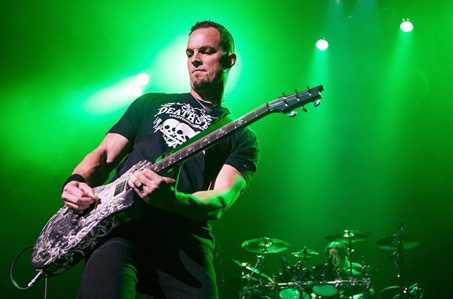 Dalei76's tweet photo. Happy 50th birthday to my guitar hero and inspiration @MarkTTremonti !🥳🍺🎂🤘 https://t.co/h4eUhdnXEm