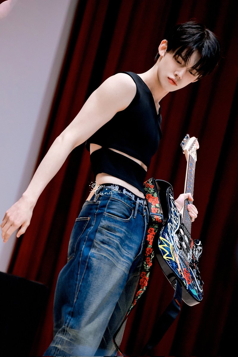youmay8686's tweet photo. My Rockstar🎸⭐

#YEONJUN 
#연준 
#ヨンジュン https://t.co/98LoXTxtxQ