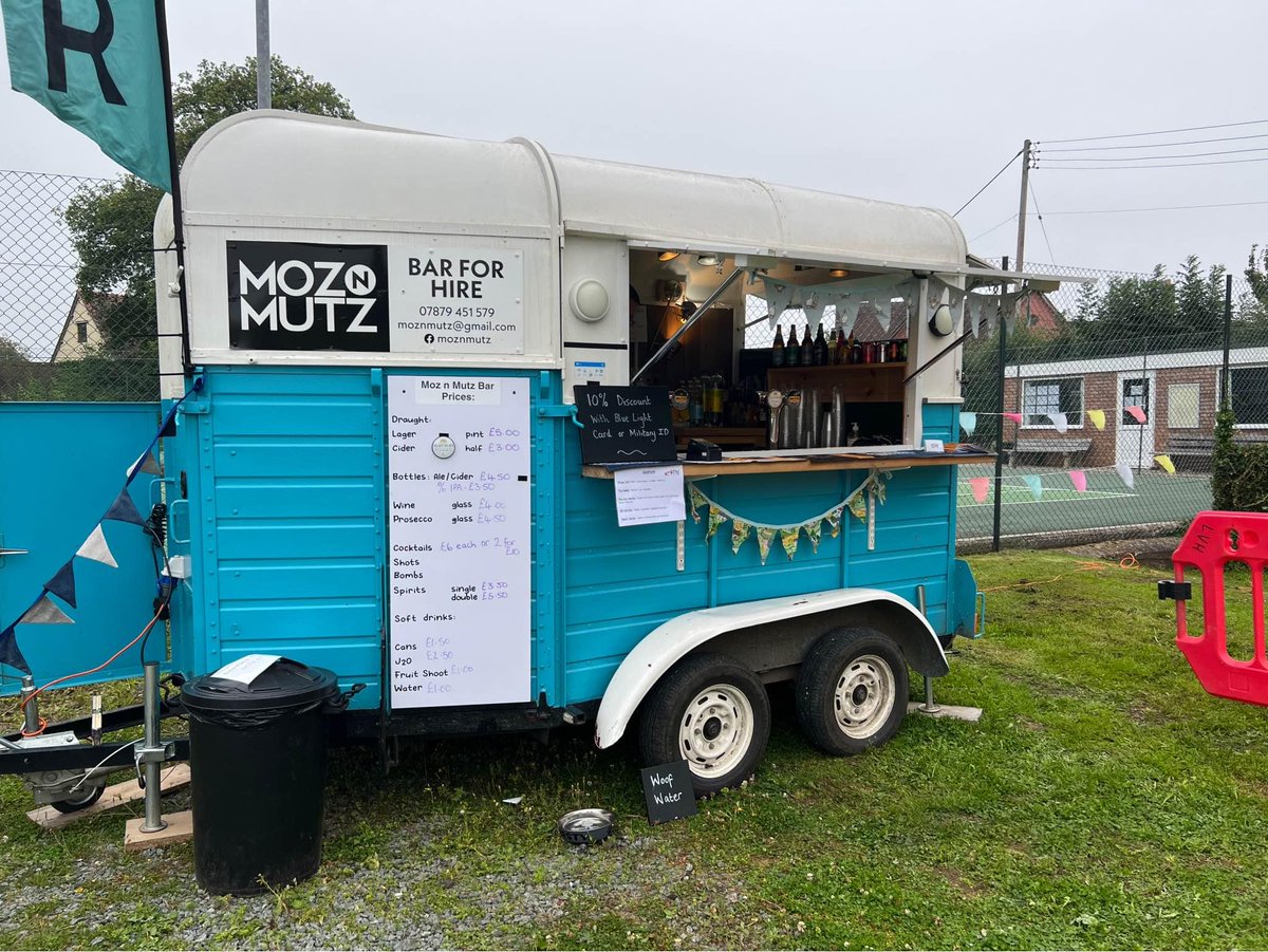 Some friends in Shropshire are selling their horsebox bar complete with glasses, optics, fridge, cooler plus more. Ready to trade. Get in touch with me if you're interested. £9,000 #hospitality #outsidebarforsale