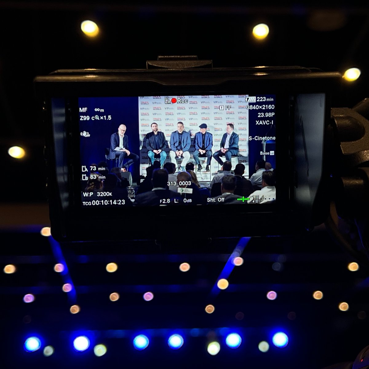 The VIP Breakfast with keynote executives from Nikola is well underway! We're just steps away from doors opening at 10 AM. Who's excited? #truckworldshow