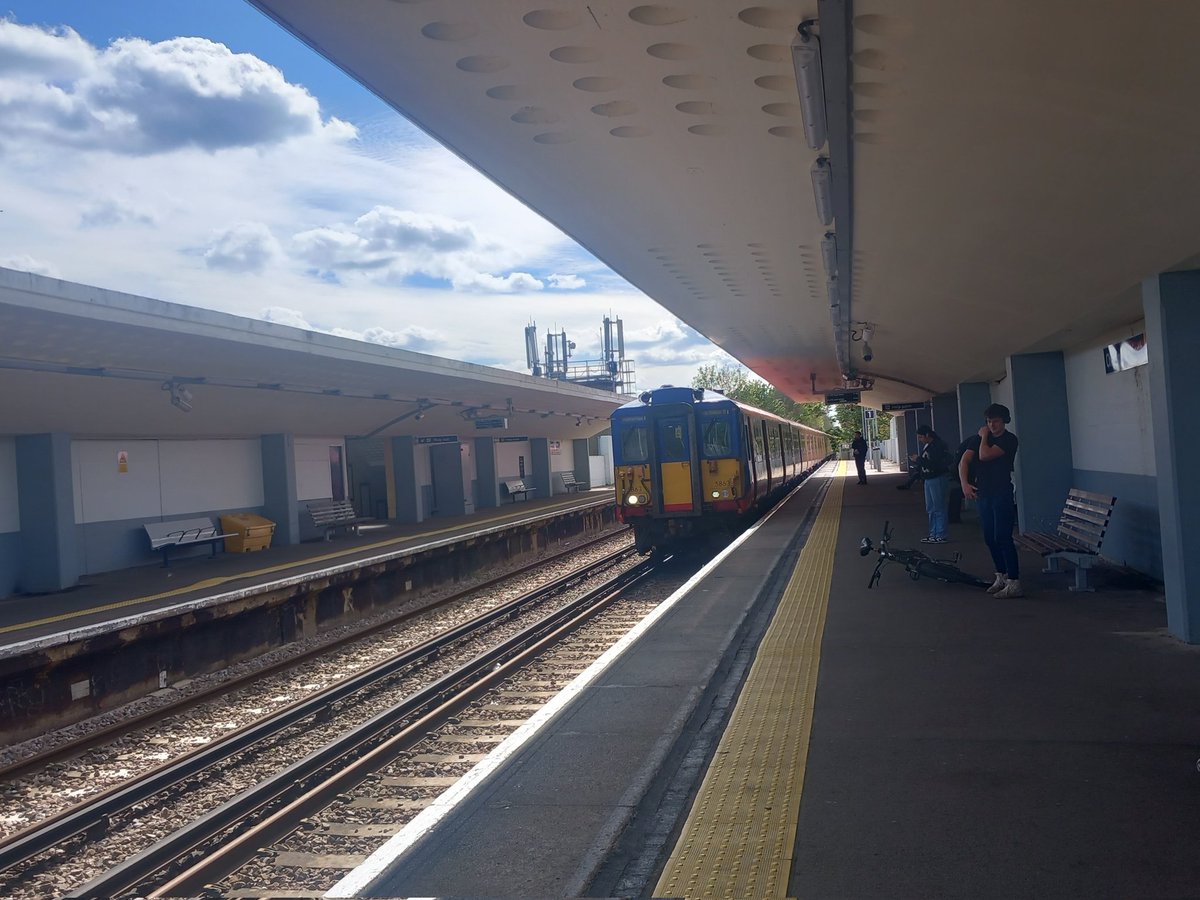 Station #654: Chessington South ✅️
Station #655: Chessington North ✅️