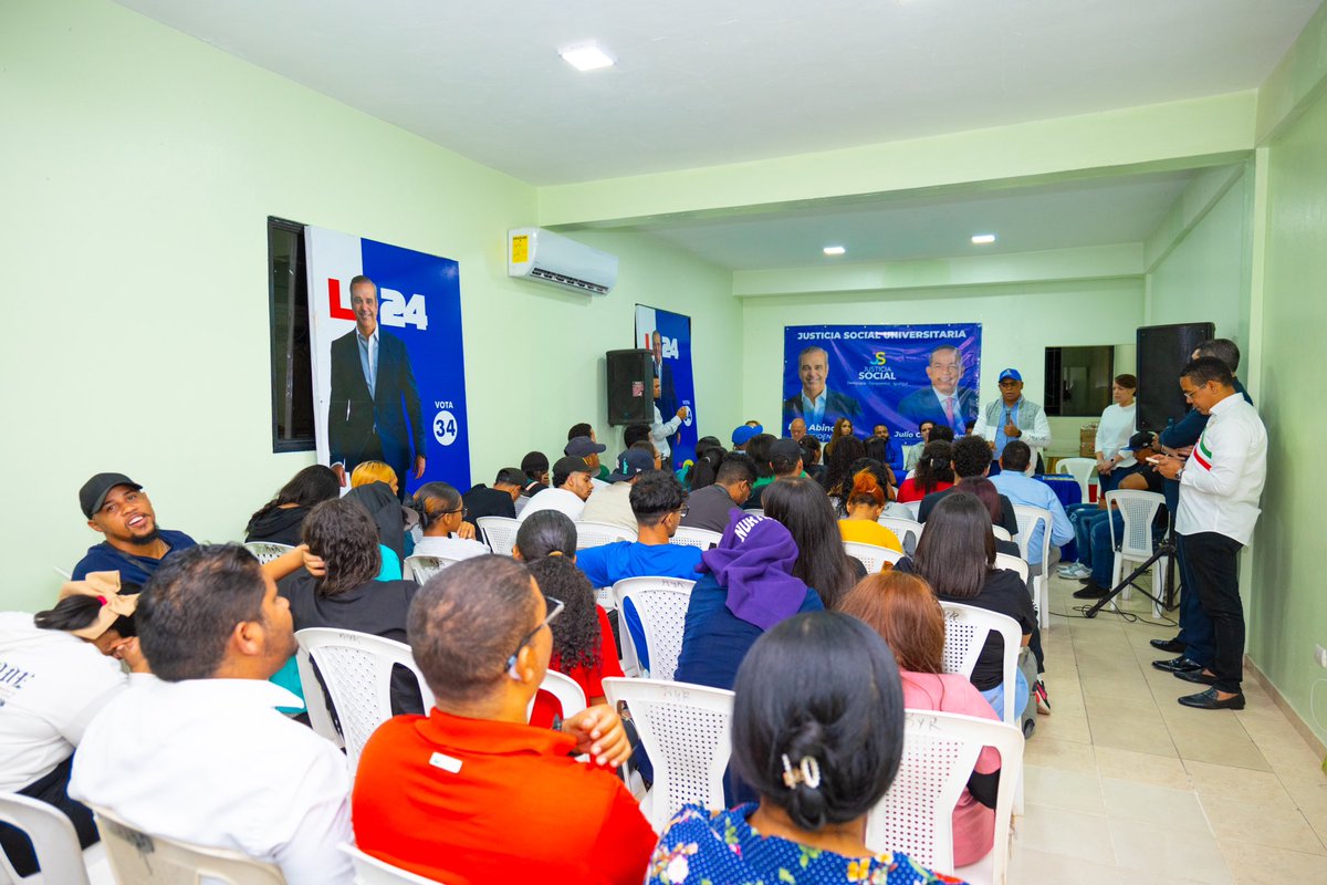JSocialDO's tweet photo. Ayer fue un día significativo. 

Hemos conformado y juramentado al equipo de la Juventud Universitaria de #JusticiaSocial en la provincia de Santiago.

#JSIndetenible 
#Vota34 https://t.co/77VTXbH9CE