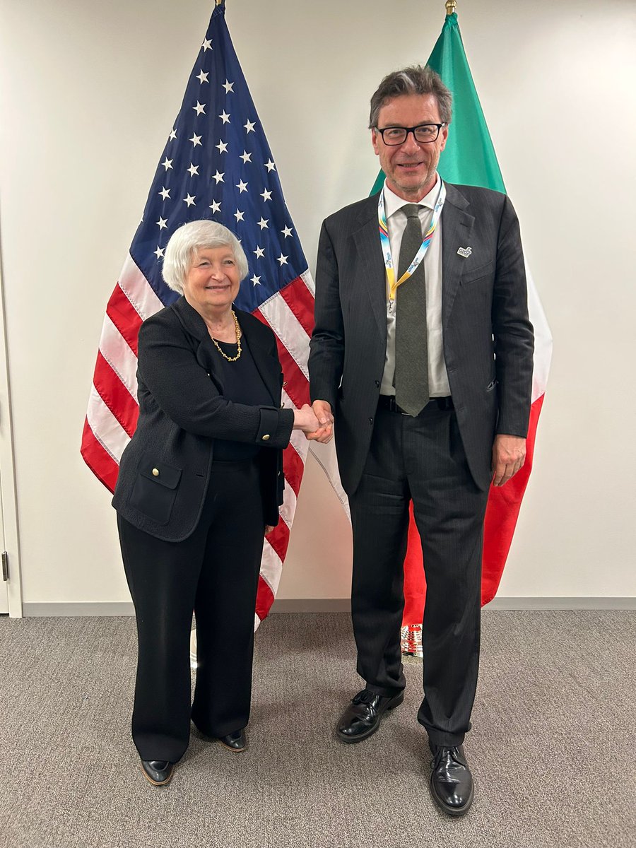 At the IMF #SpringMeetings in Washington Minister Giorgetti had a fruitful and cordial conversation with US Treasury Secretary Yellen on the #G7 agenda, current international tensions and the new economic possibilities of the green transition. @SecYellen #IMFMeetings