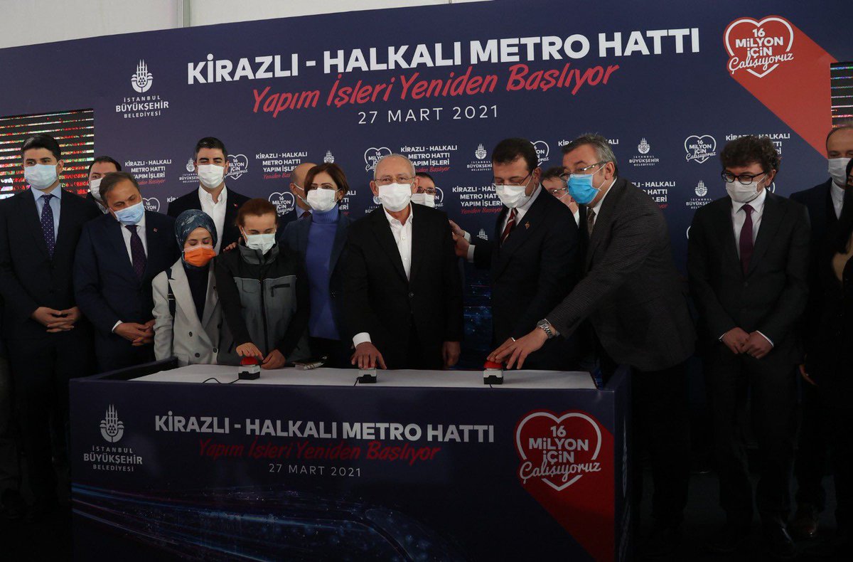 UTANMADAN SİPARİŞLE YALAN HABER PAYLAŞIYORLAR...

2021 yılında Halkalı - Kirazlı metro hattı için 170 milyon euro dış borç alıp hattı durdurmuşlardı. Bugün yine borçlanma almışlar.

Borçlanma yetkisini ise AKP'nin durdurduğu metro diye, algı yapıyor ALÇAKLAR...