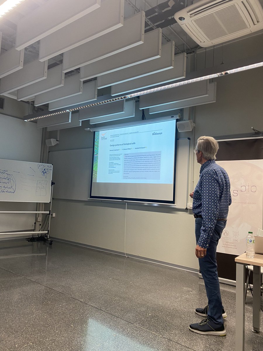 Otero_Muras's tweet image. So inspiring talk by Steven Wiley from PNNL today at @i2sysbio about Building dynamic, modular models of signaling networks from proteomics data. Great times for #sysbio modeling ahead