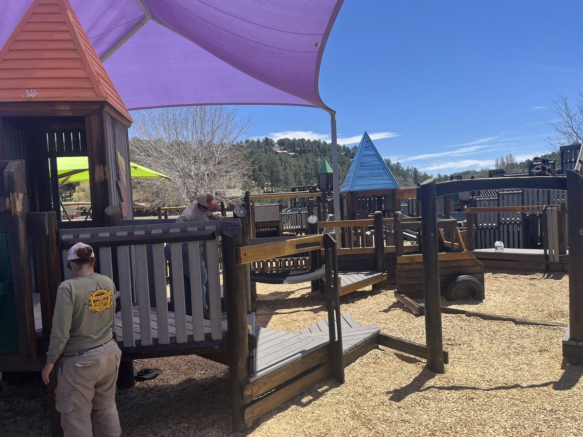EcoRangers staining the Kids Konnection for Parks and Recreation. Getting it ready for tomorrow’s volunteer project with the Ruidoso High School. #AmeriCorpsWorks #NationalServiceWorks #ServeNM