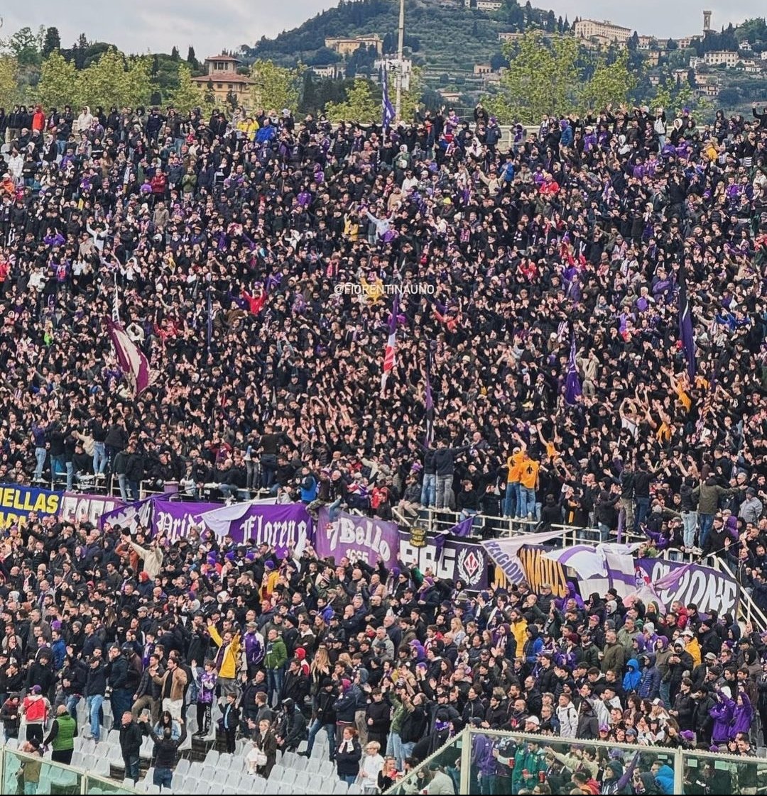 🟣🏴‍☠️🙌
#FiorentinaPlzen
.
.
.
#fiorentinauno #fiorentina #acf #forzaviola #firenze #toscana #italia #f1 #seriea #legaseriea #conferenceleague #calcio #italianfootball #stadiofranchi #ultras #hooliganns #violapark