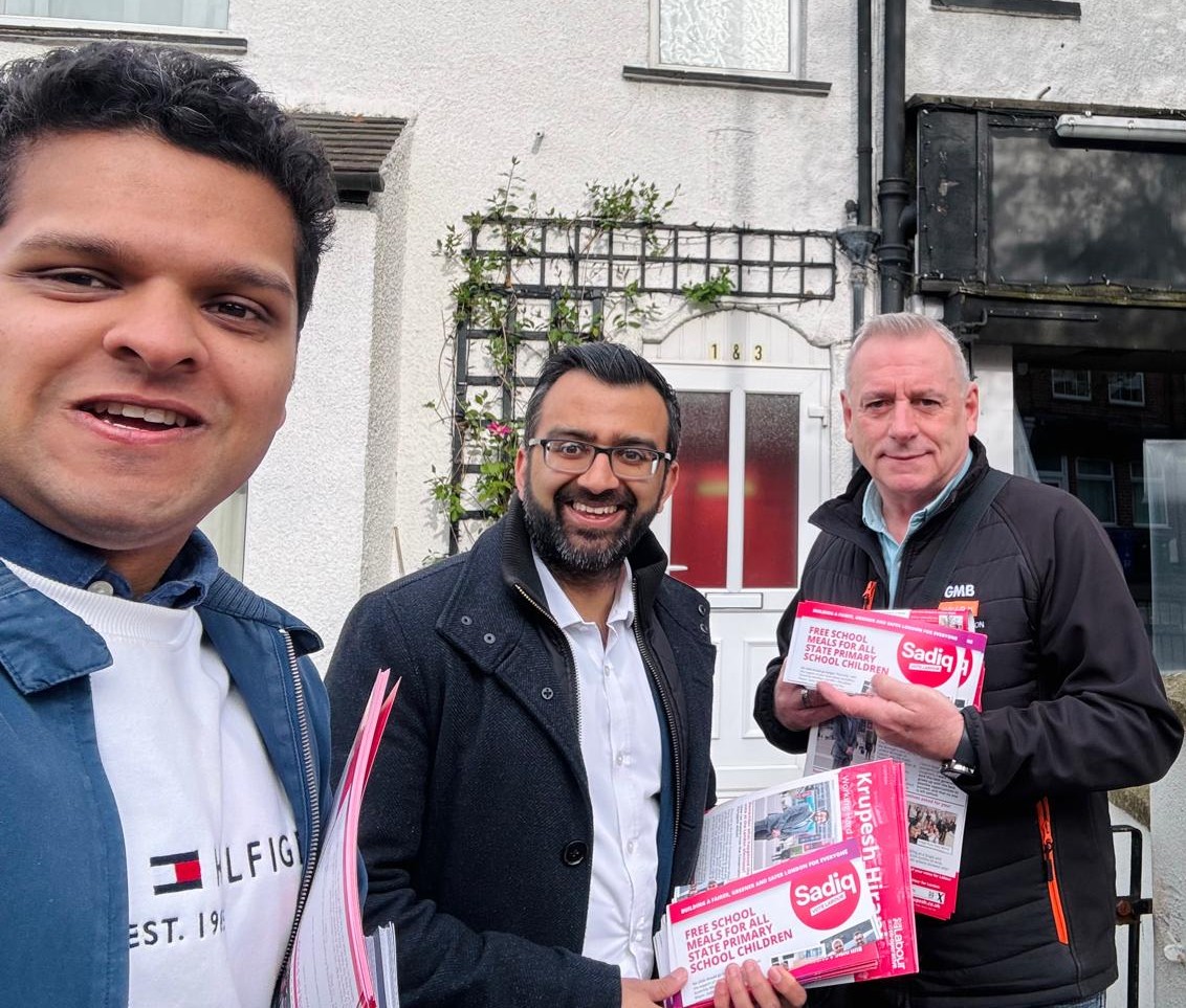A very positive #labourdoorstep this evening with @KrupeshHirani and @RashmiKalu . We came across more @GMBLondonRegion members than Tory voters 😃✊🏻🌹