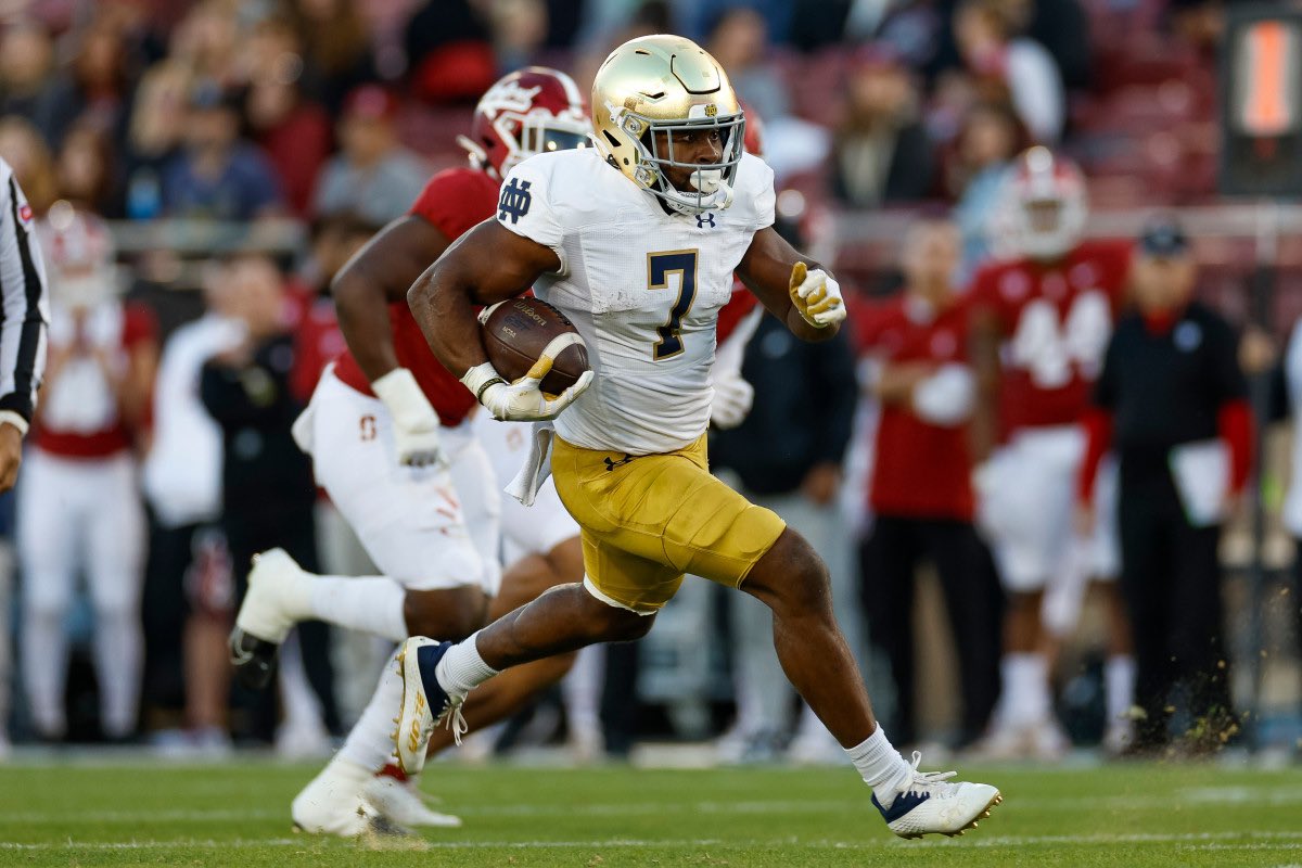 Sources to @_MLFootball: The Philadelphia #Eagles are showing a strong interest in 20-year old Notre Dame star RB Audric Estime.

Audric has had multiple top-30 visits after his historic season for the Fighting Irish.
