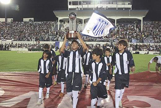 Campeón internacional en Córdoba hay uno solo, recuérdenlo.