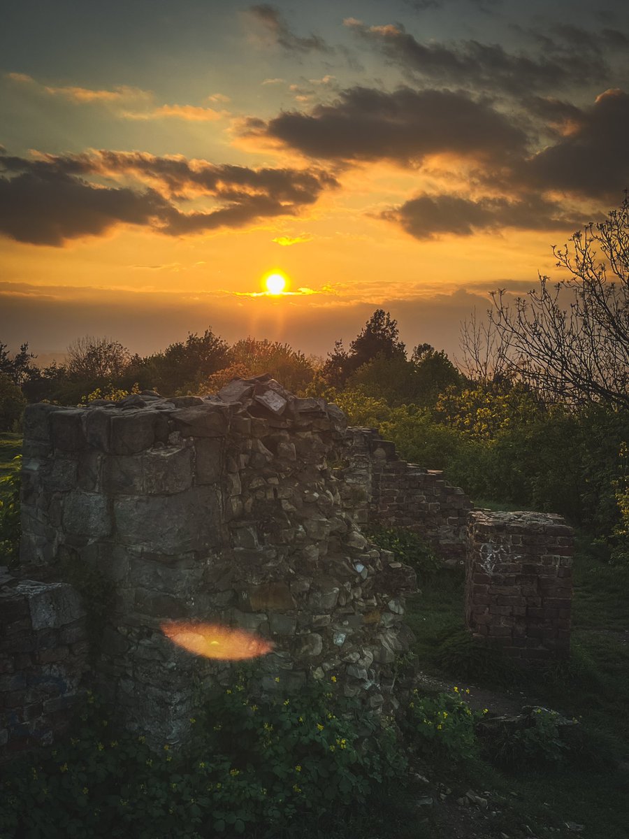 OneStepForward7's tweet image. Wczorajszy zachód słońca na Górze św. Marcina #Tarnów