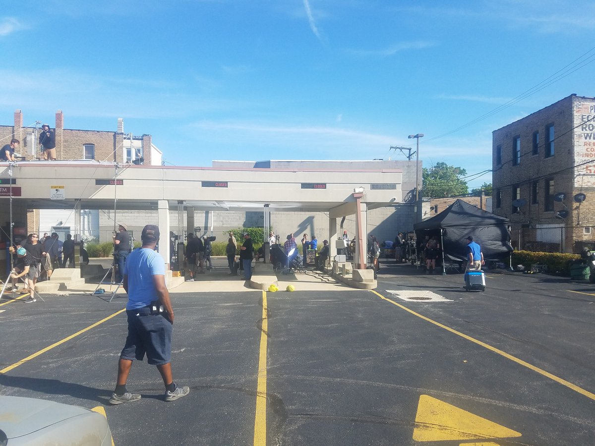 SelfHelpFedCU's tweet image. #ThrowbackThursday to five years ago - the day Self-Help became part of a movie set!!! The Showtime series Shameless, filmed scenes for one episode at our Little Village branch in Chicago, . Actor William H. Macy was even kind enough to take selfies with our branch staff.