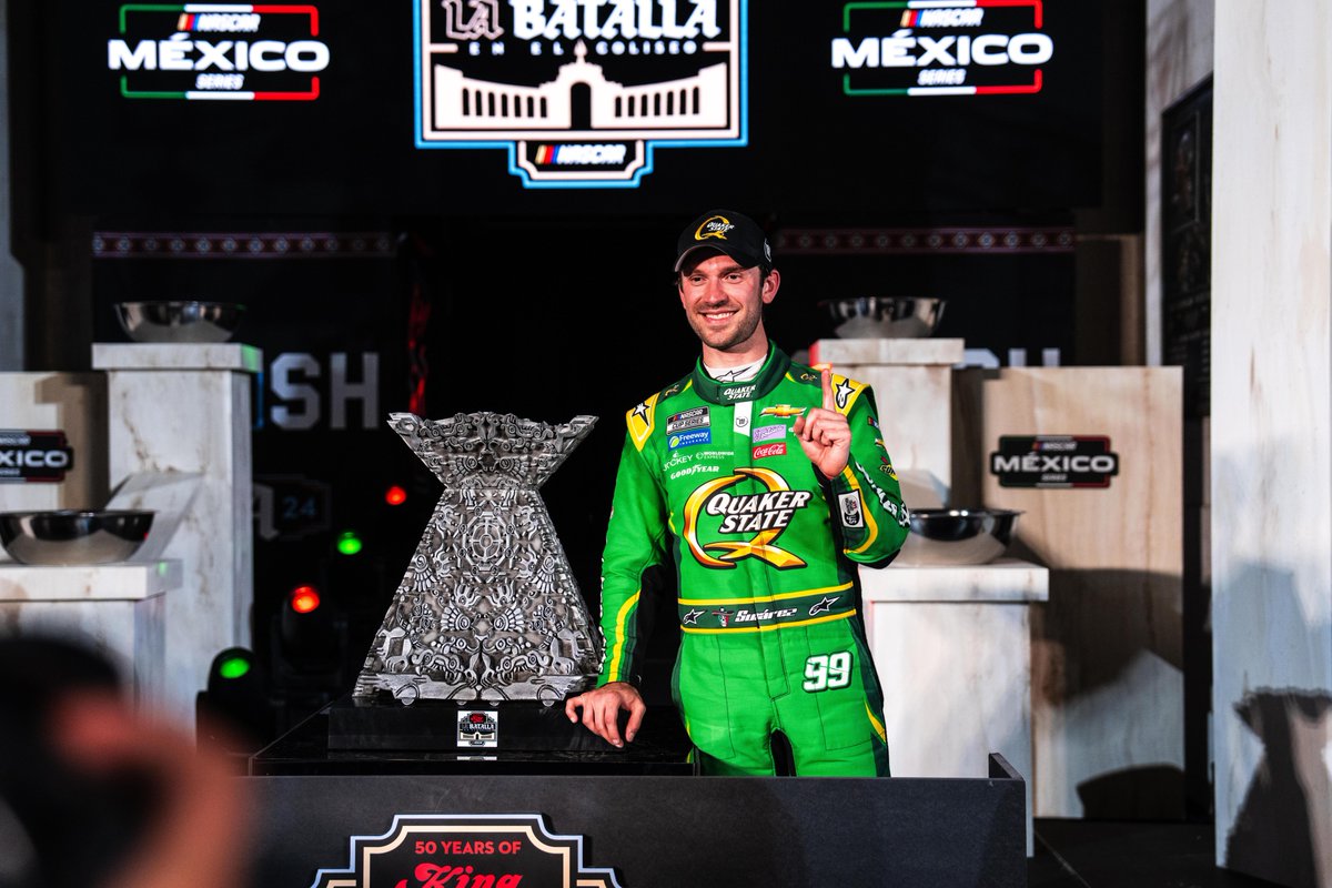 QuakerStateCA's tweet image. Still thinking about this win ⚡ #EnergizeYourEngine #TBT  

On se souvient encore de cette victoire ⚡ #EnergisezVotreMoteur #JeudiNostalgie