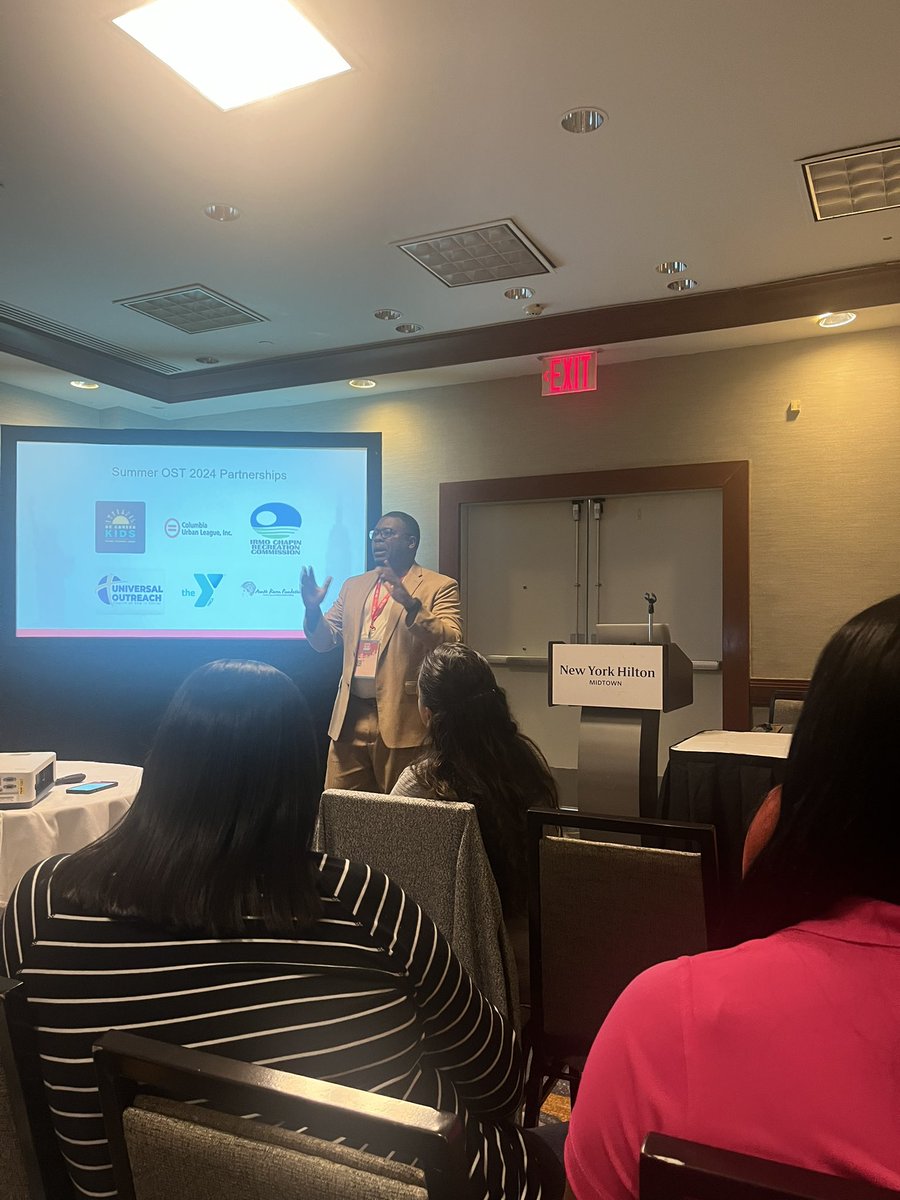 KimberlySGrant's tweet photo. “Don’t seek what is traditional.
Seek what is possible.”
Wise words from Julius Scott, Community Support Services Coordinator in S.C. @wcpssmagnets @MagnetSchlsMSA #SeeingThingsDifferently https://t.co/8DCajVPn3a