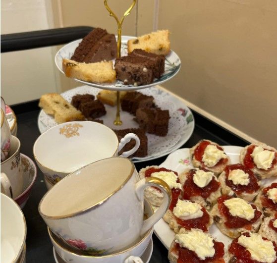 Enjoying afternoon tea at our day centre in Reddish ☕ If you would like to know more about Step Out Stockport, please contact 0161 480 0480 or visit buff.ly/2KuW3DW #Wellbeing #Support