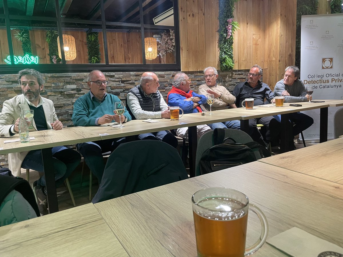 Answer Detectives tweet media