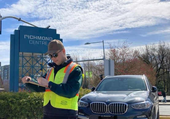 Kudos to our Lock Out Auto Crime volunteers! Our recent Richmond Centre blitz resulted in 397 vehicle checks, 14 face-to-face engagements, and 57 educational letters sent reminding owners to secure their vehicle and belongings. 🔒🚗 #RichmondVolunteers