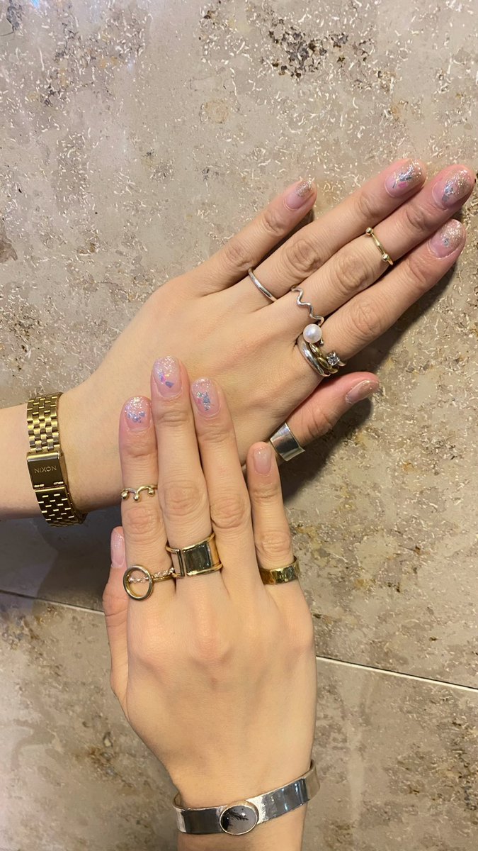 _lau_official's tweet photo. #無言であなたの手を載せてください https://t.co/3wUFKJsASu