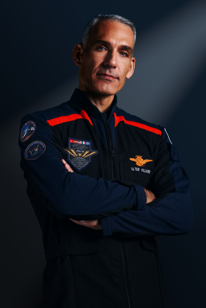 ASE welcomes our new member: @WalterVilladei! 🎉 Walter has flown in space twice (#Galactic01 and #Ax3) in 2023 and 2024. He's the 60th suborbital and 609th orbital flier in the Registry of Space Travelers. Welcome aboard! Pic: @Axiom_Space