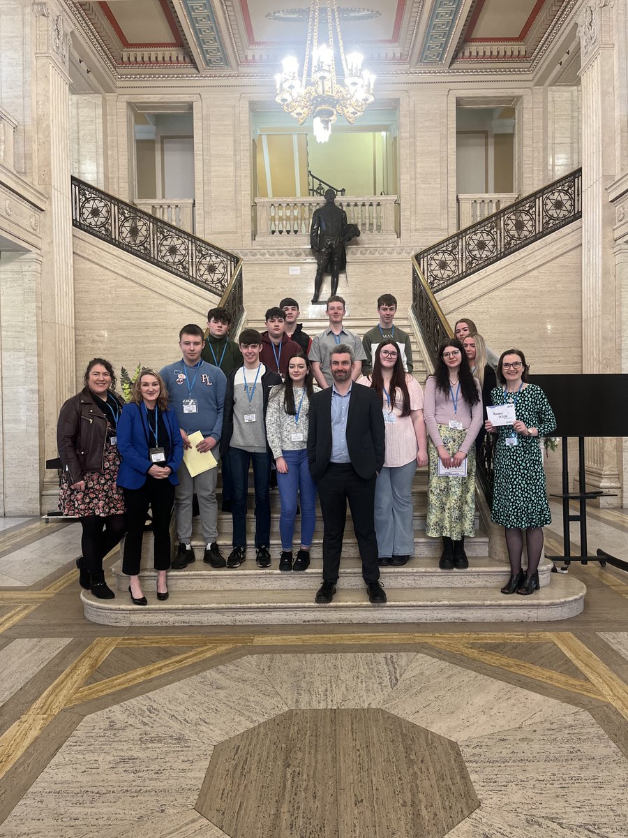 Well done to young people from Glens co-hort of the Horizons Youth Leadership Programme who met with @DannyDonnelly1 to report their findings from their Rural Transport Survey. What fantastic advocates highlighting a key issue for so many rural young people in NI. 👏