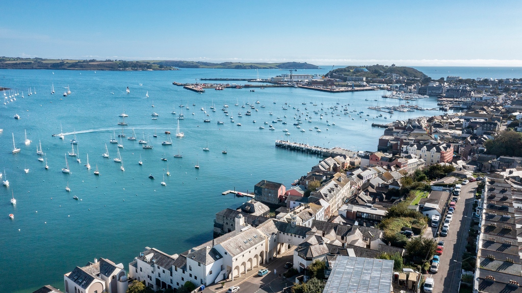 For those in search of waterside views and short walks to Falmouth town centre, it must be Harbour View.
⁠
#falmouth #explorefalmouth #cornwall #beautifulcornwall #selfcateringholidays #cornwalllife #cornwalluk #lovecornwall