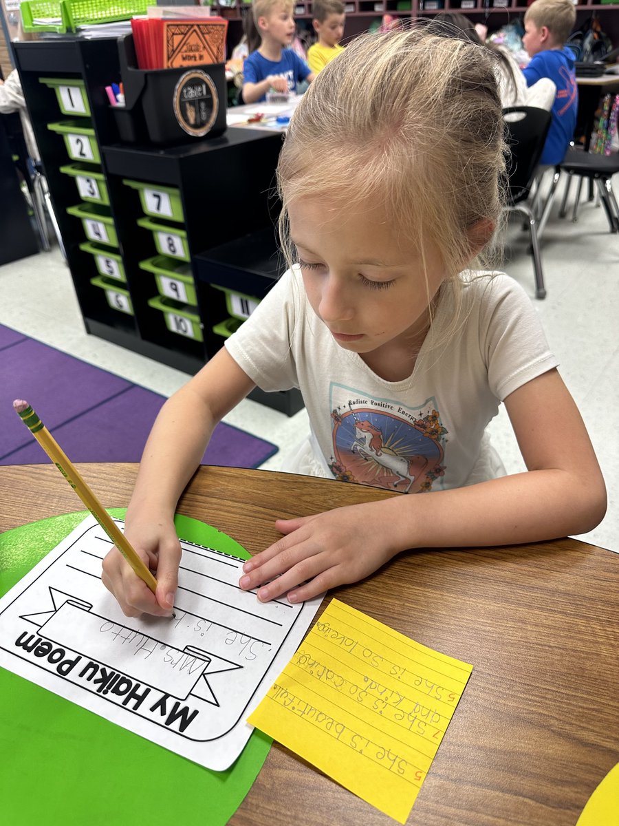 1st graders wrote Haiku poems! They drafted, revised, published, and shared with their peers. There is so much creativity with their writing! #growinggreatness #togetherwethrive #todayincomal @Comalisd @CISDNews
